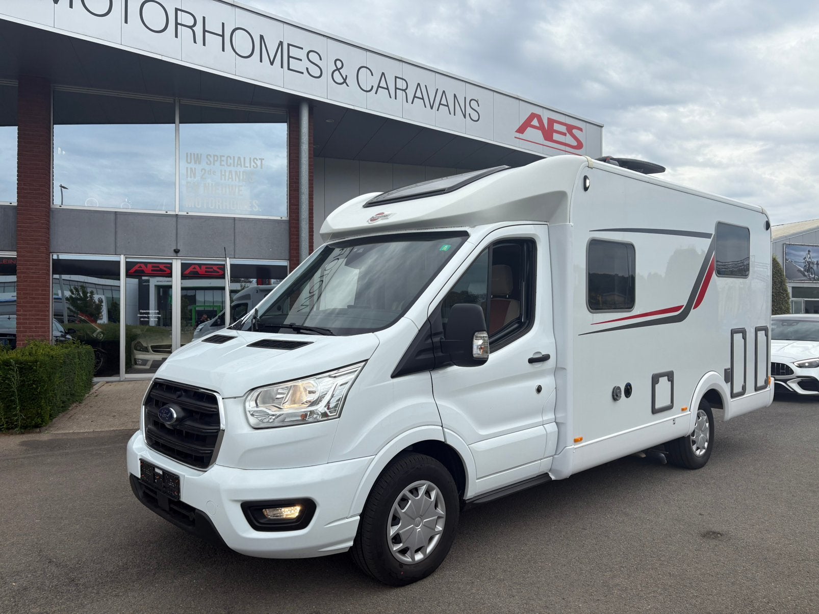 Bürstner Lineo T 620 G, Caravans en Kamperen, Mobilhomes, TV, Bedrijf, Bürstner, Luifel