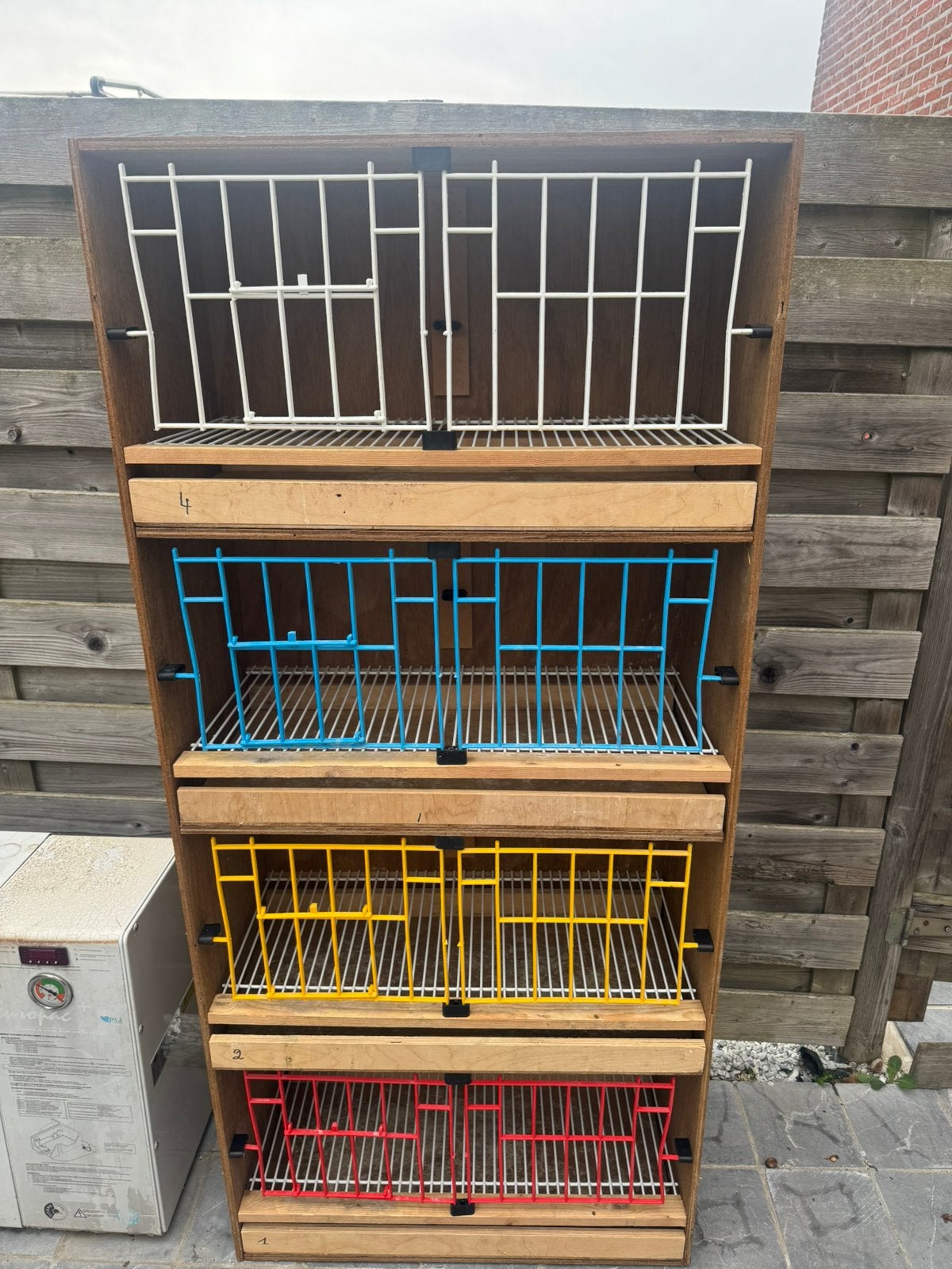 Kweekkast voor duiven – 4 broedvakken