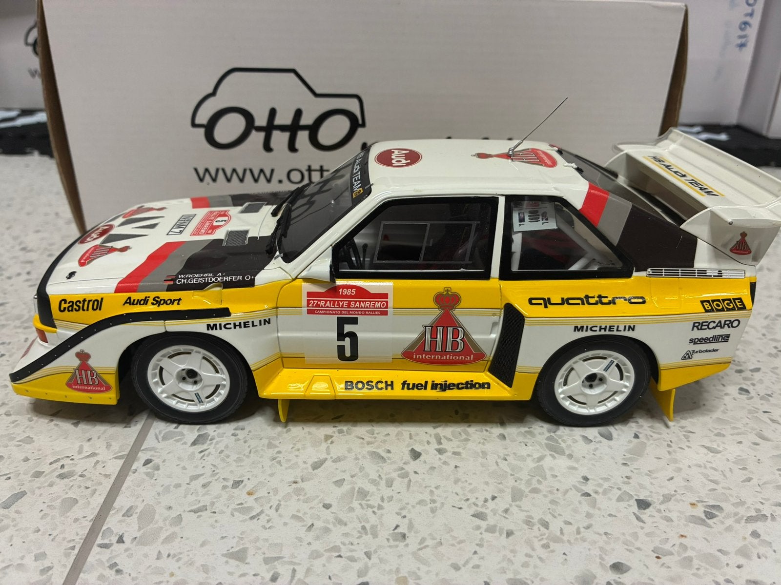 Voiture à essence Audi Sport quattro S1 1/18, Enlèvement ou Envoi, Comme neuf, Voiture, OttOMobile