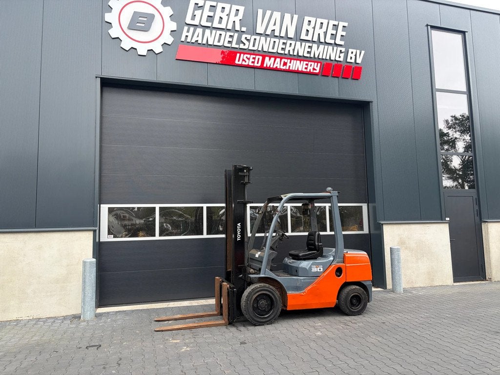 Toyota 52-8FD30 diesel heftruck (bj 2011), Zakelijke goederen, Machines en Bouw | Heftrucks en Intern transport, Heftruck, Overige aandrijving