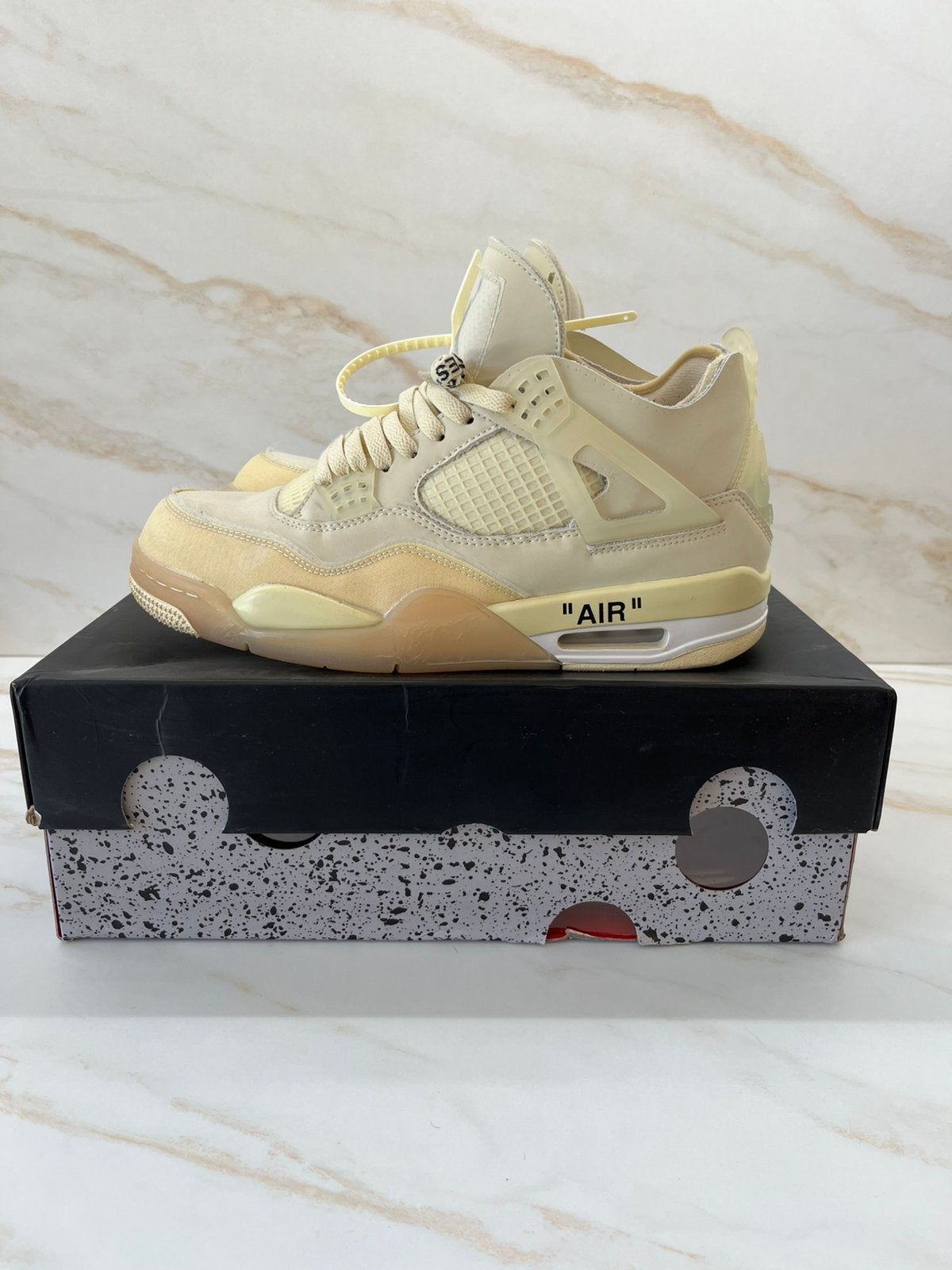 Jordan 4 off white, Ophalen of Verzenden, Zo goed als nieuw