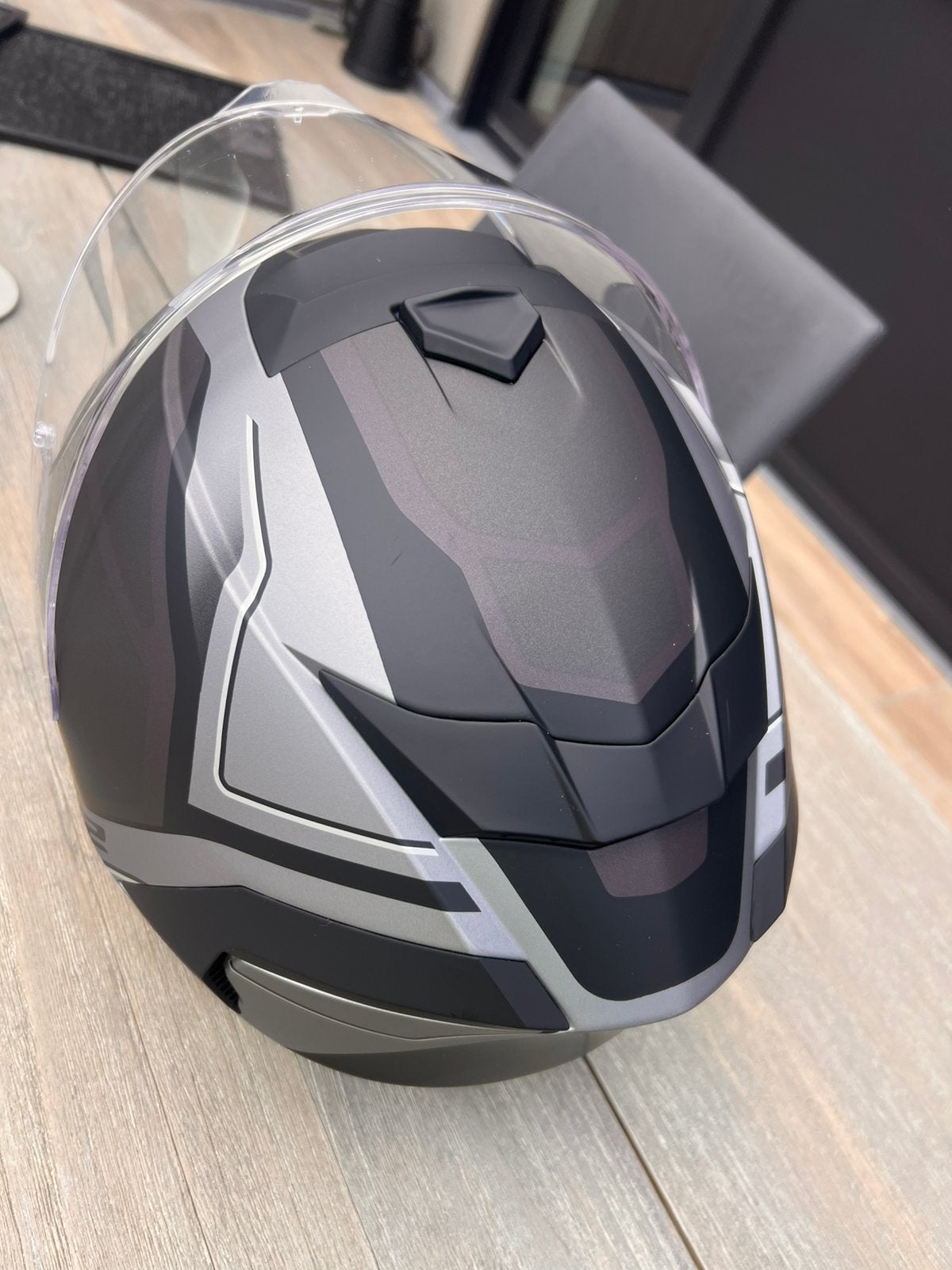 Gloednieuwe motorhelm Maat XL ( incl zonnenklep), Motoren, Kleding | Motorhelmen, Ophalen, XL