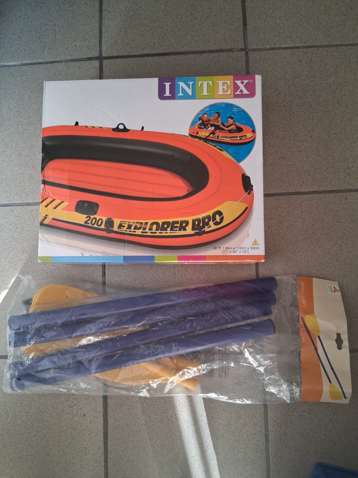 nieuwe opblaasbare boot, Ophalen