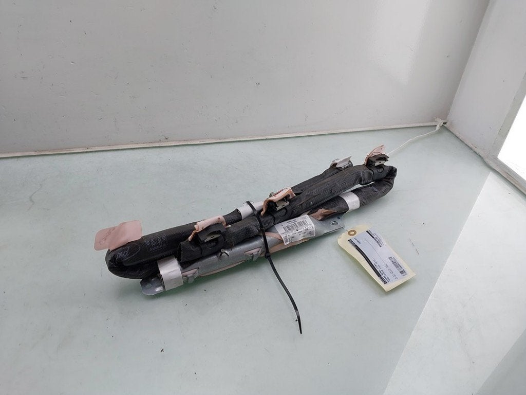 AIRBAG TOIT GAUCHE Ford Fiesta 6 (JA8) (01-2008/01-2018), Henry-Ford-Straße  1
50735  Köln, DE, Ford-Werke GmbH, Kunden@ford.com