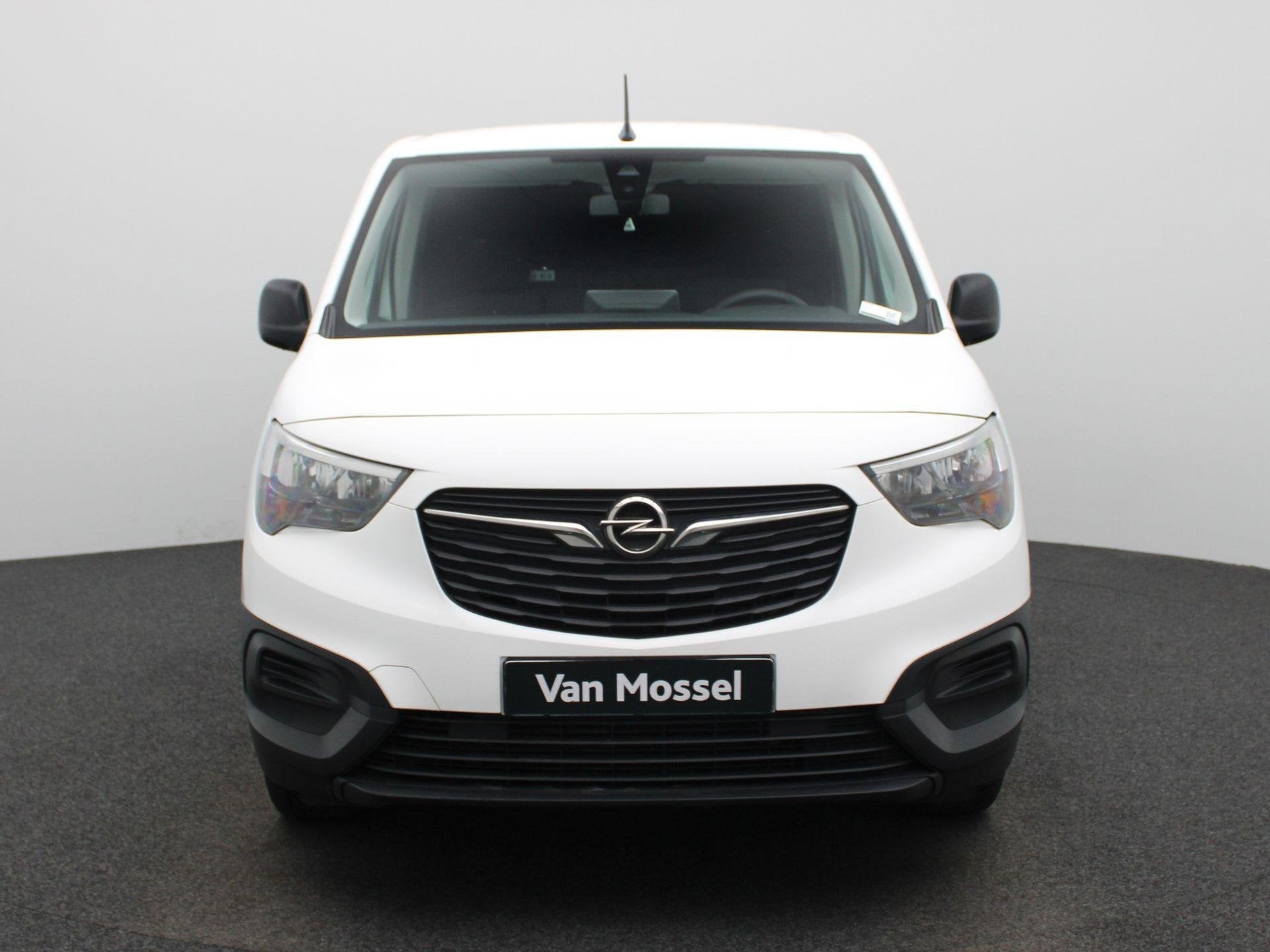 Opel Combo 1.5 Turbo 75kW Heavy L2H1, Auto's, Bestelwagens en Lichte vracht, Voorwielaandrijving, Gebruikt, 4 cilinders, Wit