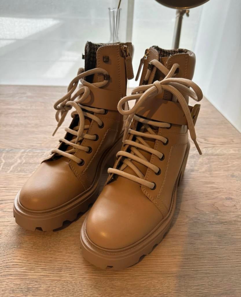 Tods beige bottines nieuw 35,5, Kleding | Dames, Schoenen, Ophalen of Verzenden, Nieuw, Beige