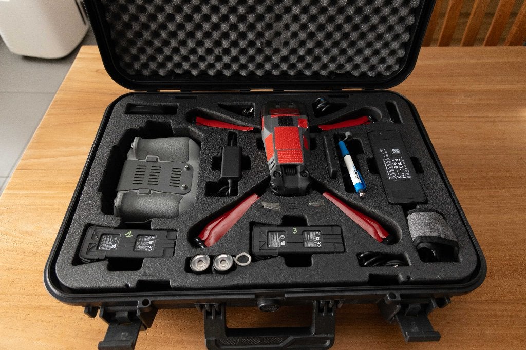 DJI Mavic 3, TV, Hi-fi & Vidéo, 250 à 900 g, Pliable, Qualité supérieure, Comme neuf