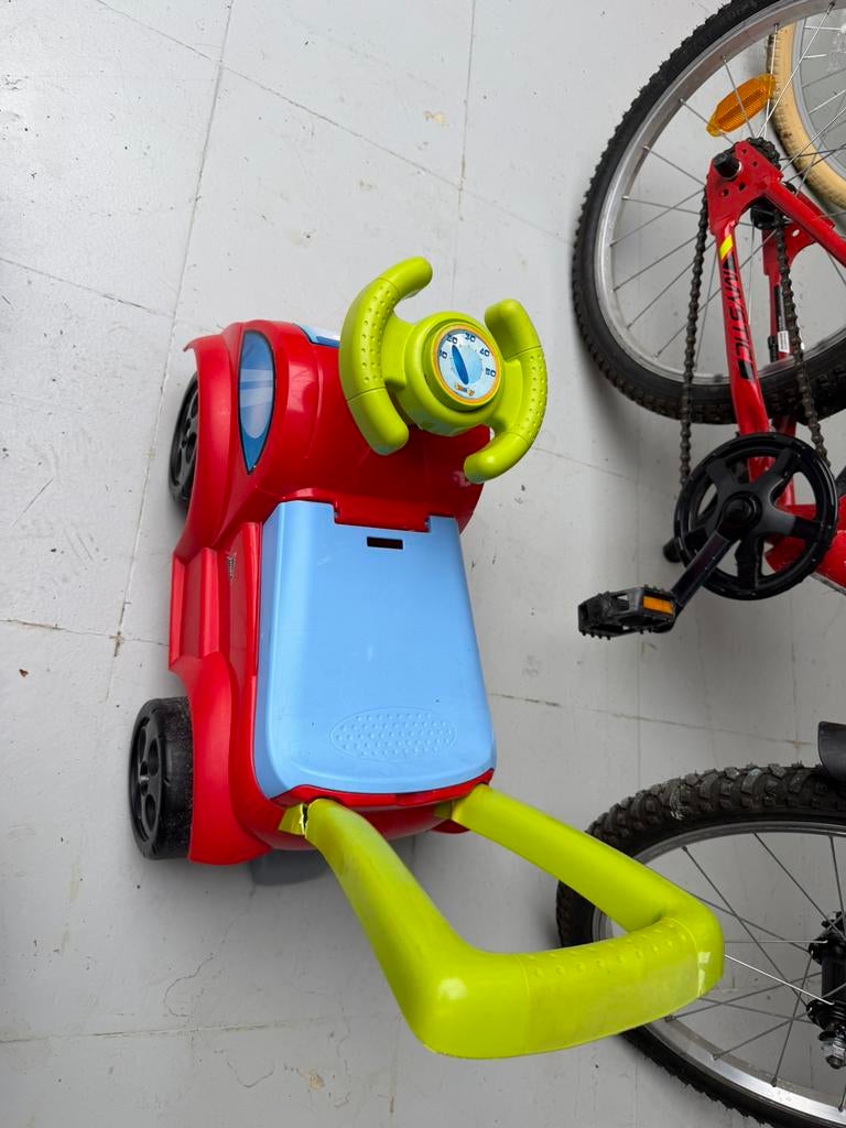 Porteur enfant voiture rouge/bleu — Bon étatı, Enlèvement, Comme neuf
