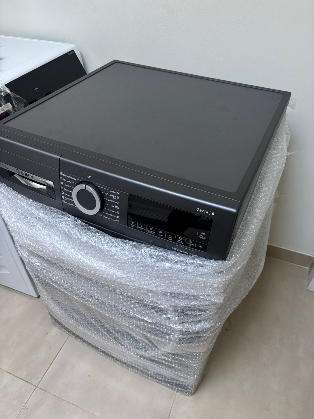 Bosch serie 6 droogkast zwart (nooit gebruikt), Ophalen, Nieuw