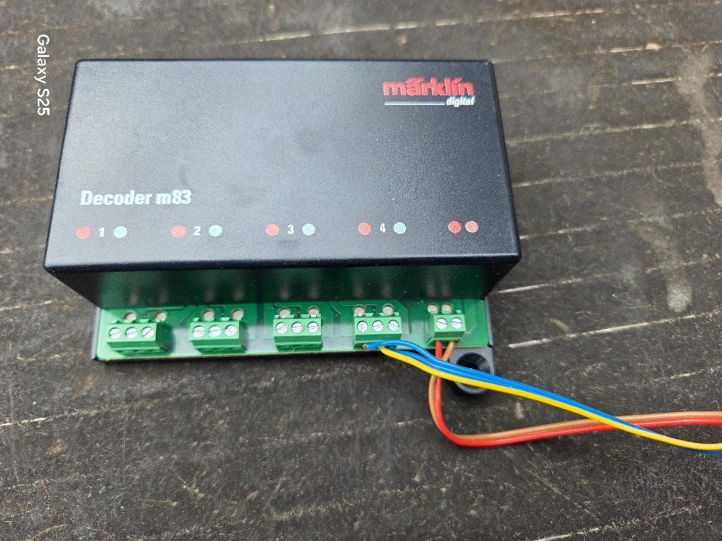 DECODEUR MÄRKLIN M83, Courant alternatif, Rails, Comme neuf, Märklin