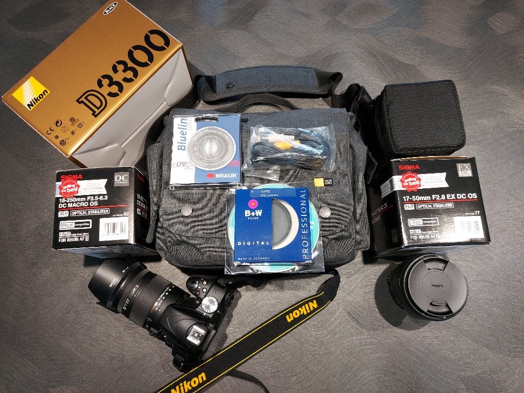 nikon D3300 met toebehoren, Enlèvement, Comme neuf, Pare-soleil, Nikon