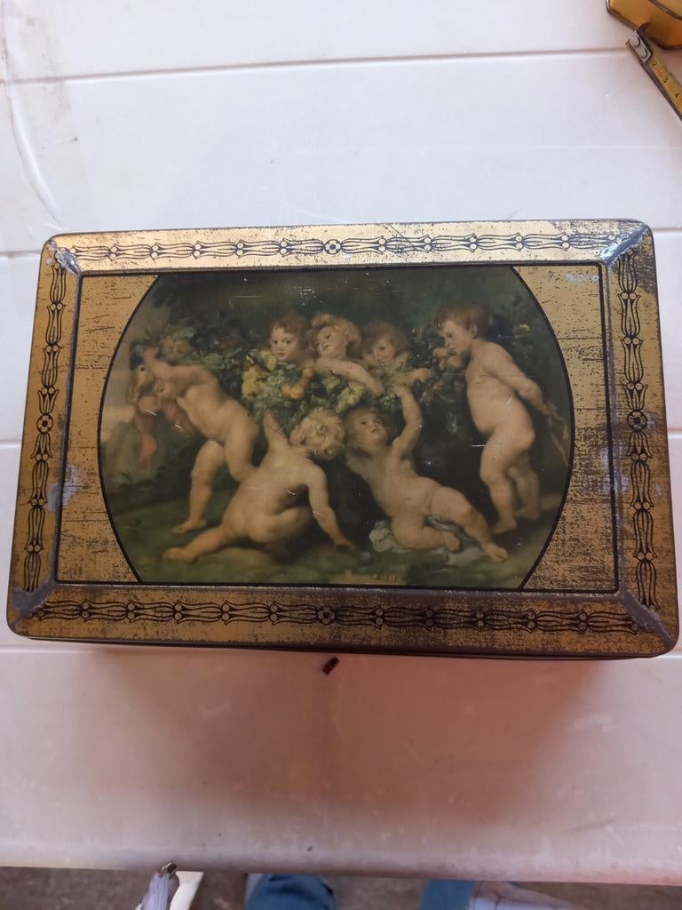 Boîte métallique.  25,5 X 17,5 X 6 cm, Enlèvement ou Envoi