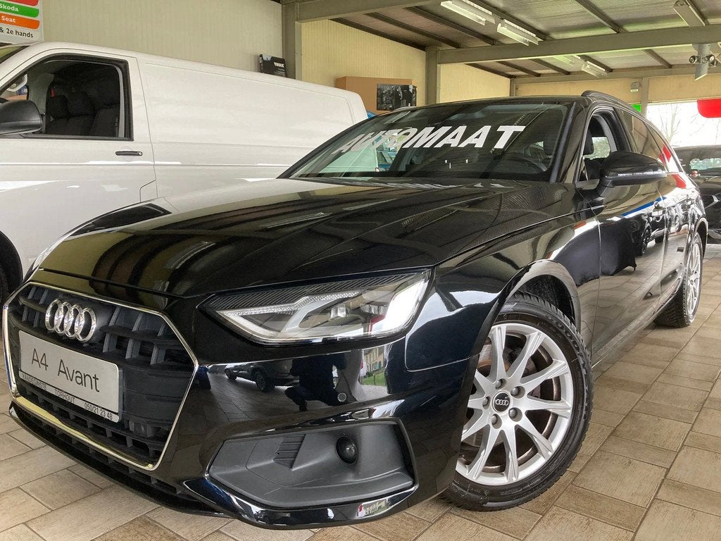 Audi A4 Avant -150tfsi -AUTOMAAT -Airco -GPS -Cruise -LED -A, Auto's, Automaat, Lichtsensor, Stof, Gebruikt
