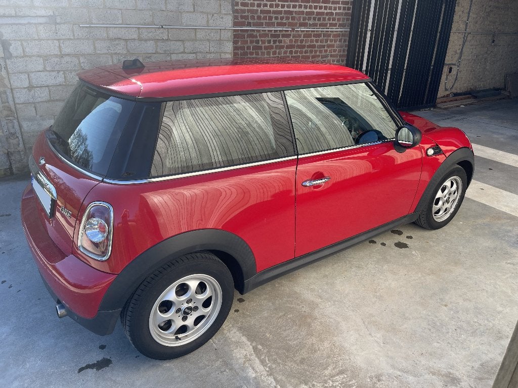 Mini One - 1.6 benzine - Engels model - 2012, Auto's, Mini, Voorwielaandrijving, 4 zetels, Zwart, 4 cilinders