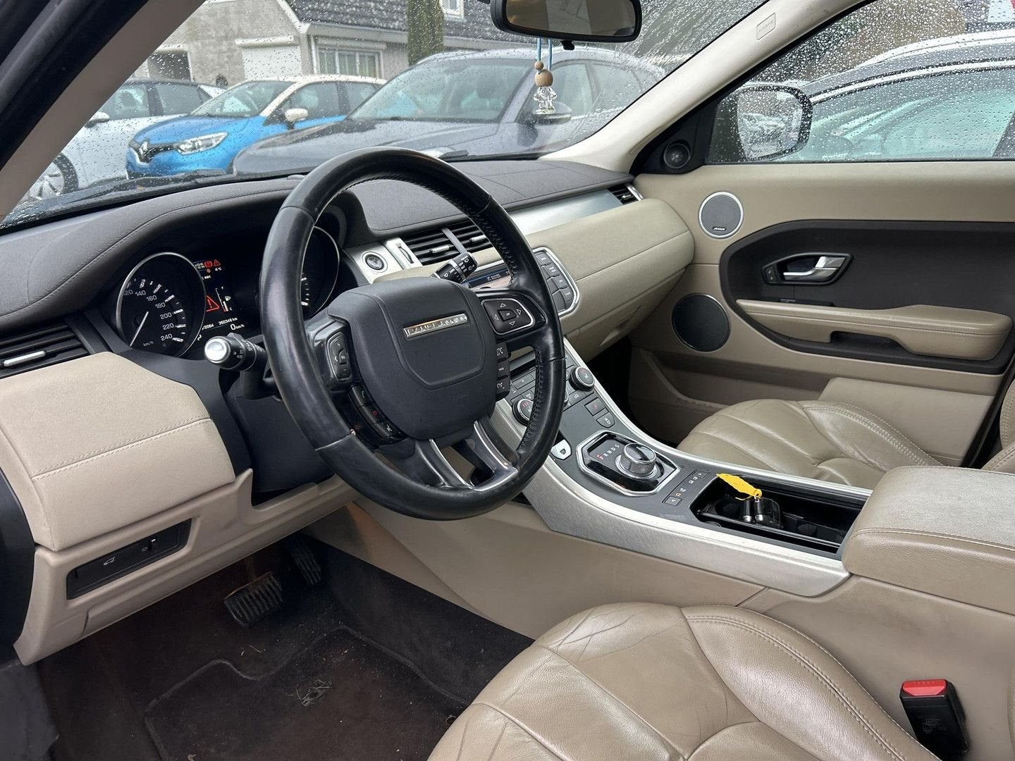 Land Rover Range Rover Evoque 2.2 TD4 4WD Dynamic | Leder |, Auto's, Land Rover, Automaat, Parkeersensor, 174 g/km, Zwart