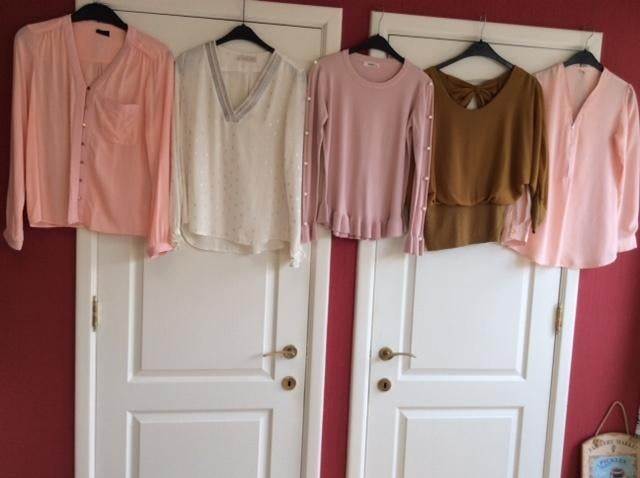 Te koop bloezen maat S/M 5 stuks, Kleding | Dames, Blouses en Tunieken, Maat 38/40 (M), Overige kleuren, Verschillende, Ophalen of Verzenden