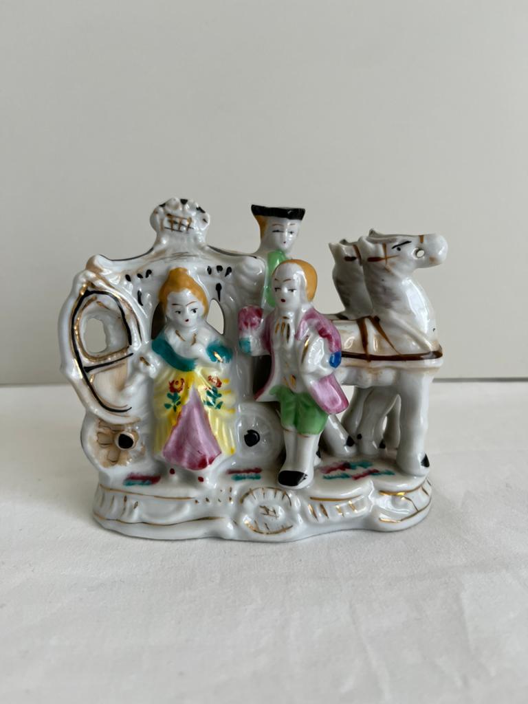 Vintage porseleinen paardenkoets Sphinx., Ophalen