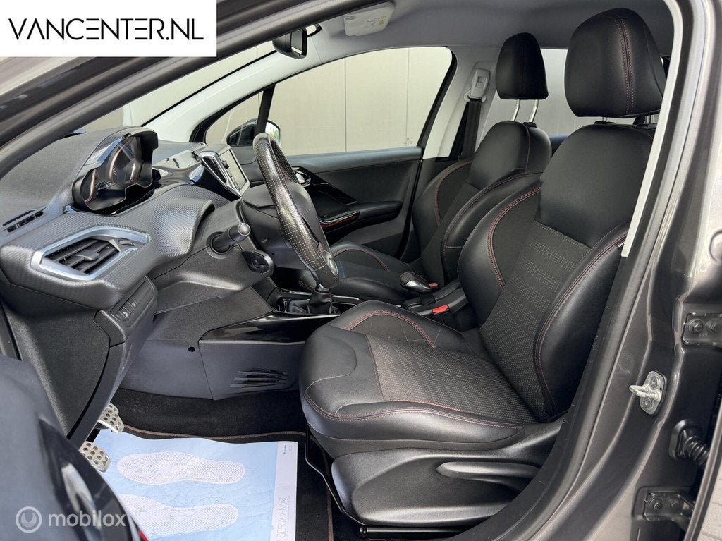 Peugeot 2008 1.2 110PK GT-line Carplay Trekhaak NIEUWE APK, Voorwielaandrijving, Leder en Stof, Bedrijf, 5 deurs