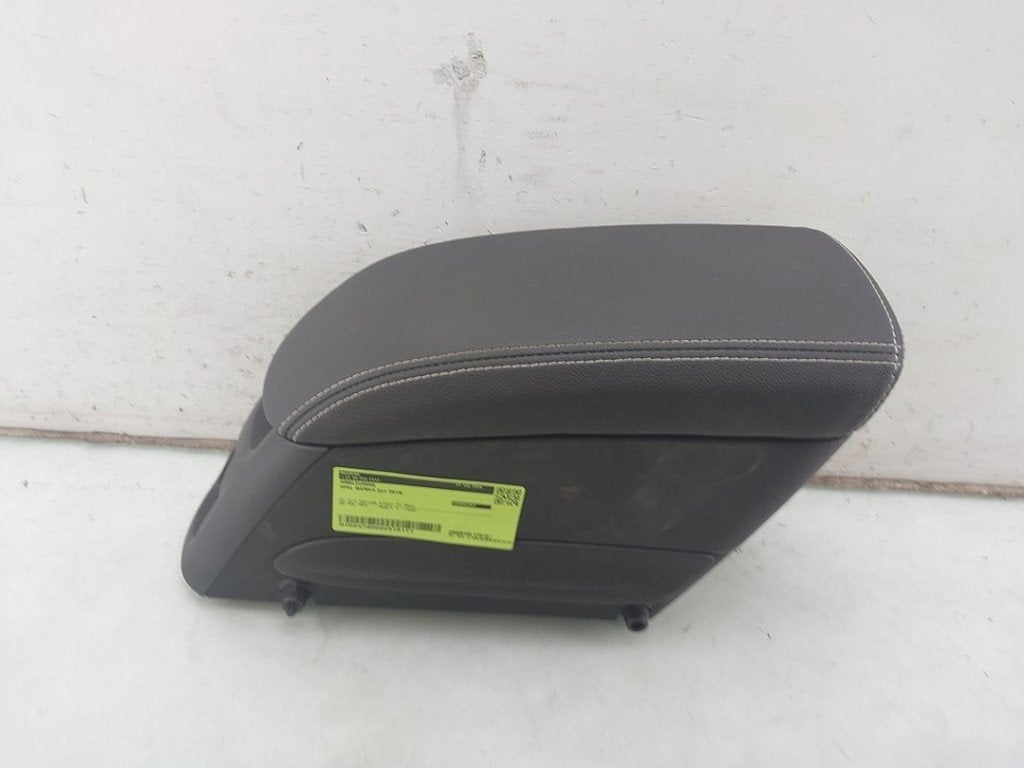 ACCOUDOIR CENTRAL Opel Meriva (B) (|13421031|), Opel, Opel Automobile GmbH, Utilisé, Kontakt-opel@opel.com