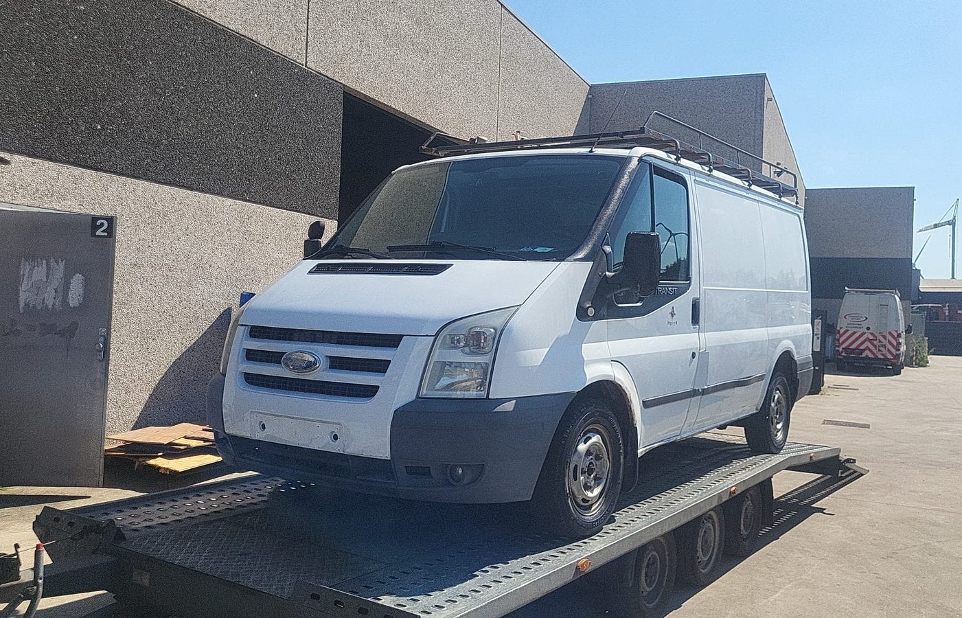 Gezocht Ford Transit met motorschade of defect