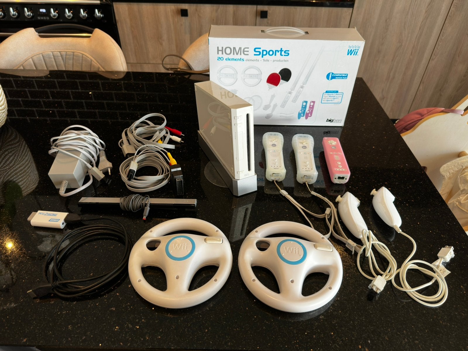 Nintendo Wii met 13 spelletjes en toebehoren, Enlèvement ou Envoi, Utilisé, Avec 3 manettes ou plus, Avec jeux