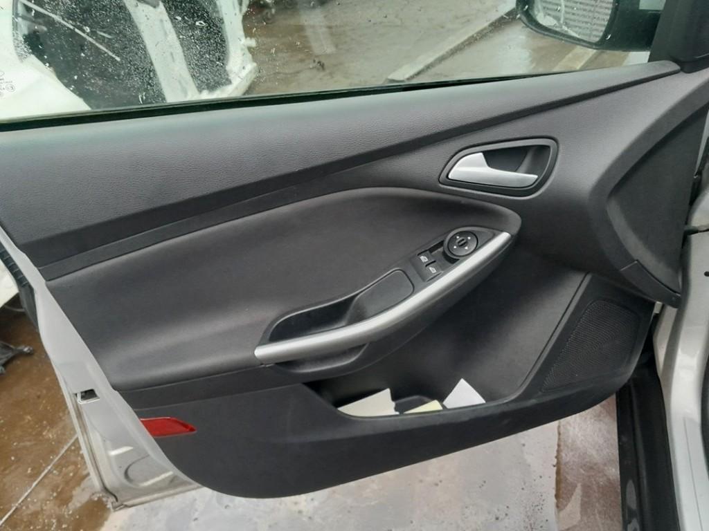 PANNEAU DE PORTE AVANT GAUCHE Ford Focus 3 Wagon, Autos : Pièces & Accessoires, Utilisé, Ford