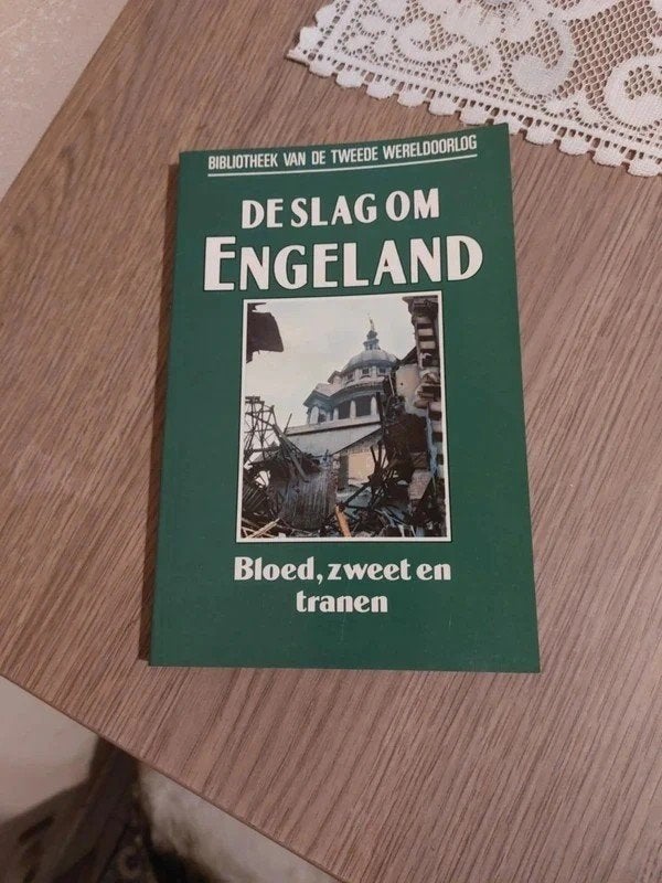 De slag om Engeland. Bloed, zweet en tranen. 2e Wereldoorlog, Boeken, Ophalen of Verzenden, Edward Bishop, Luchtmacht, Tweede Wereldoorlog