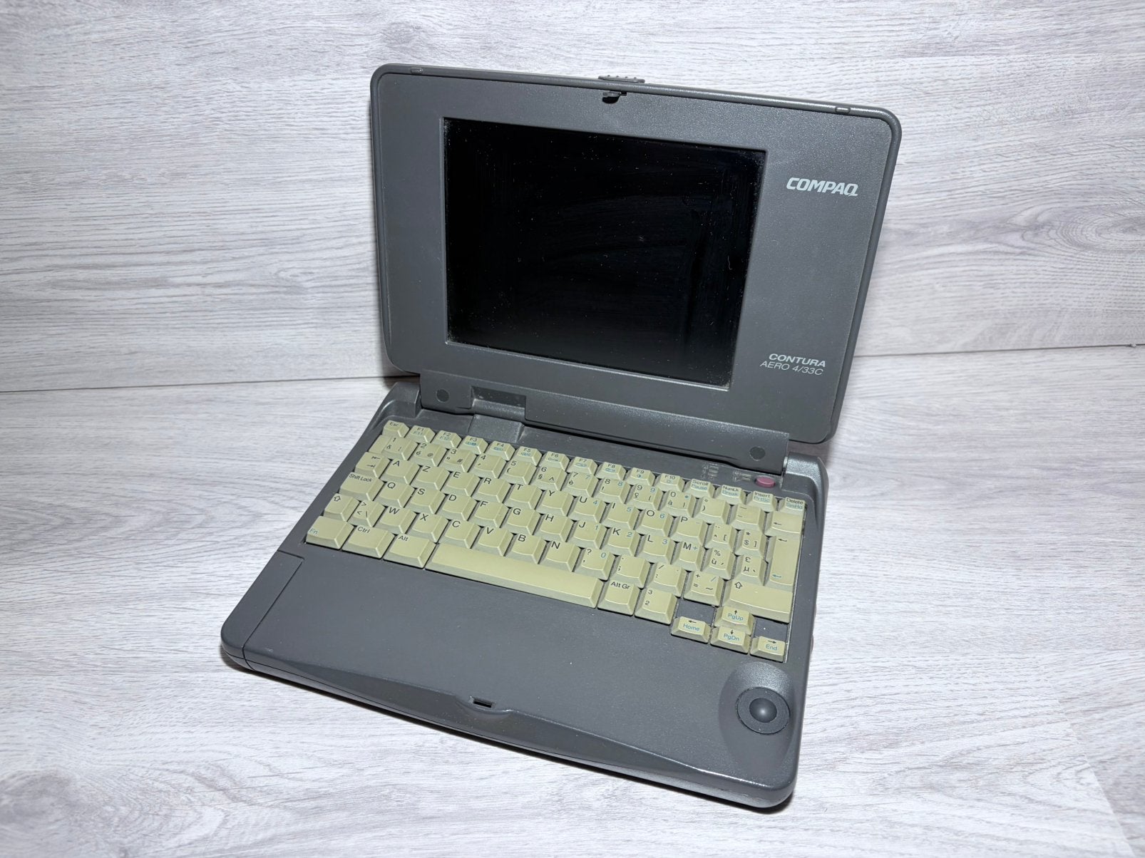 Compaq Contura Aero 4/33C, Enlèvement