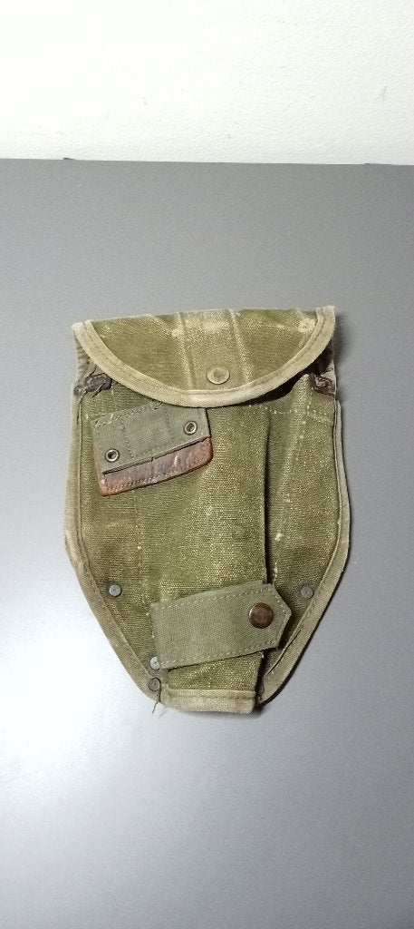M1956 Intrenching Tool Cover van het Amerikaanse leger, Verzamelen, Militaria | Algemeen, Ophalen of Verzenden, Landmacht, Kleding of Schoenen