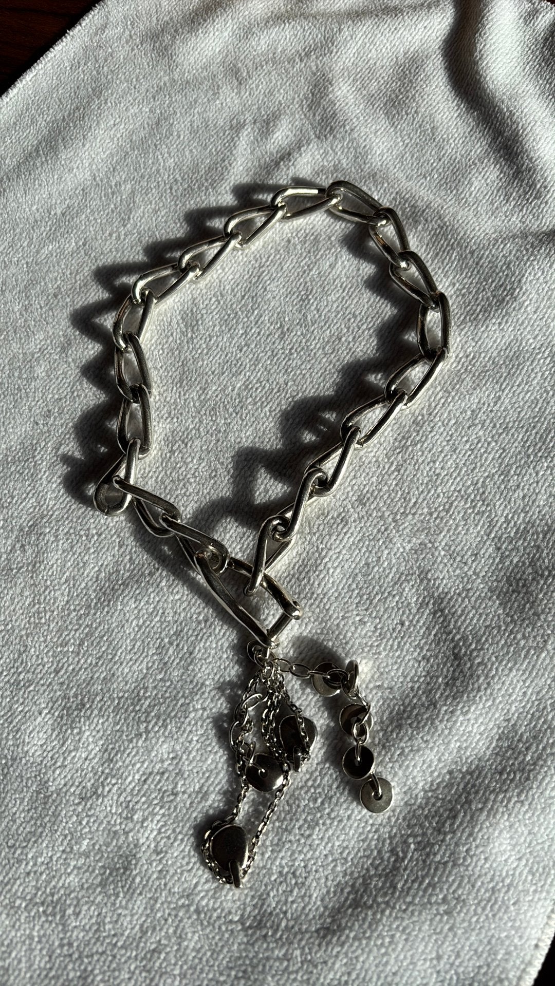 Tres beau collier argent lotus, Bijoux, Sacs & Beauté, Enlèvement, Argent, Argent