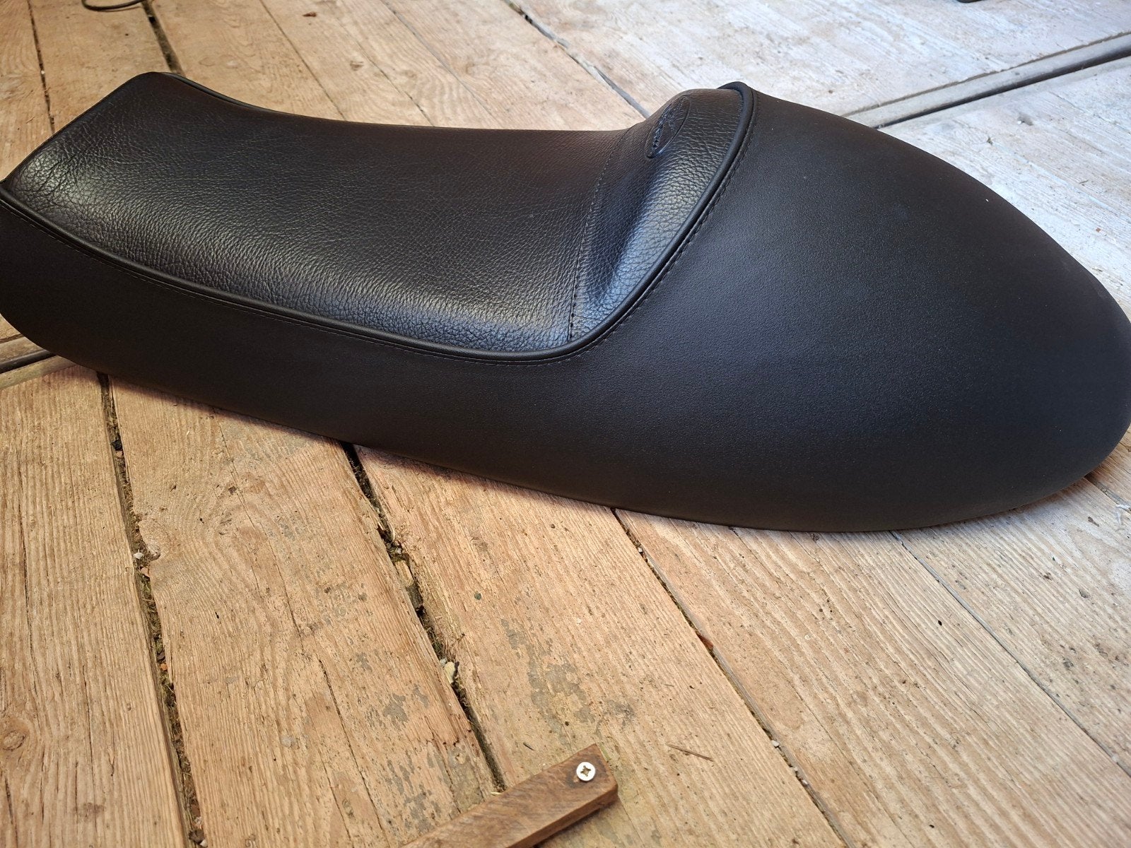 Solozadel Moto Guzzi V7, Motoren, Onderdelen | Overige, Ophalen, Gebruikt