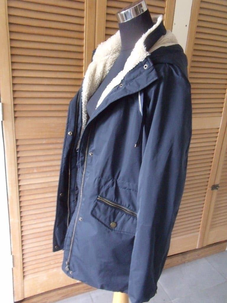manteau hiver femme taille M imperméable, doublé et capuche, Taille 38/40 (M), Enlèvement ou Envoi, Comme neuf, Bleu