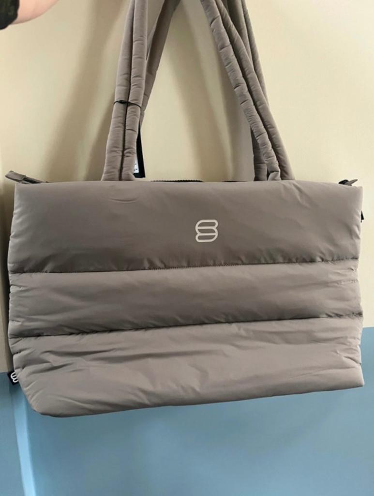 The super puffer tote bag, Ophalen, Nieuw, Beige, Handtas