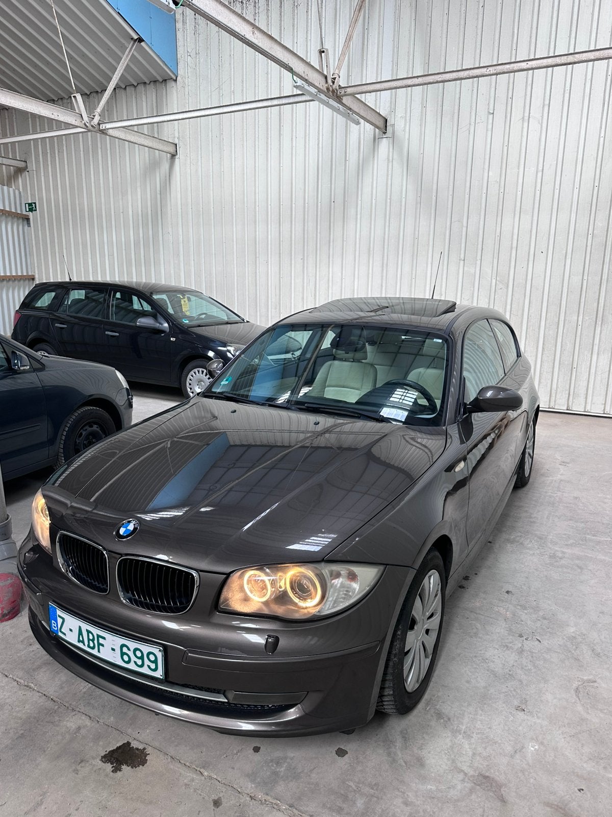 BMW 116i | MPACK | LEDER | XENON | SENSOREN | SHADOWLINE, Cuir, Argent ou Gris, Achat, Entreprise