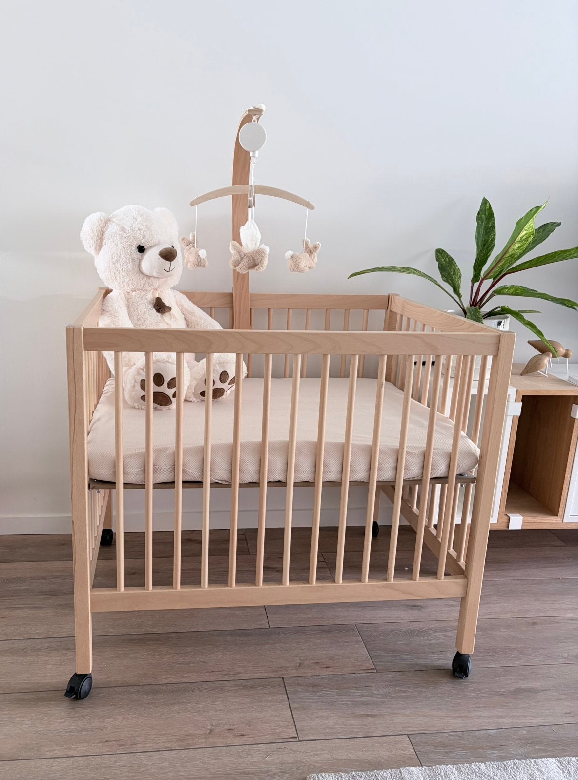 Mooi babypark te koop!, Kinderen en Baby's, Ophalen, Zo goed als nieuw, Wieltjes
