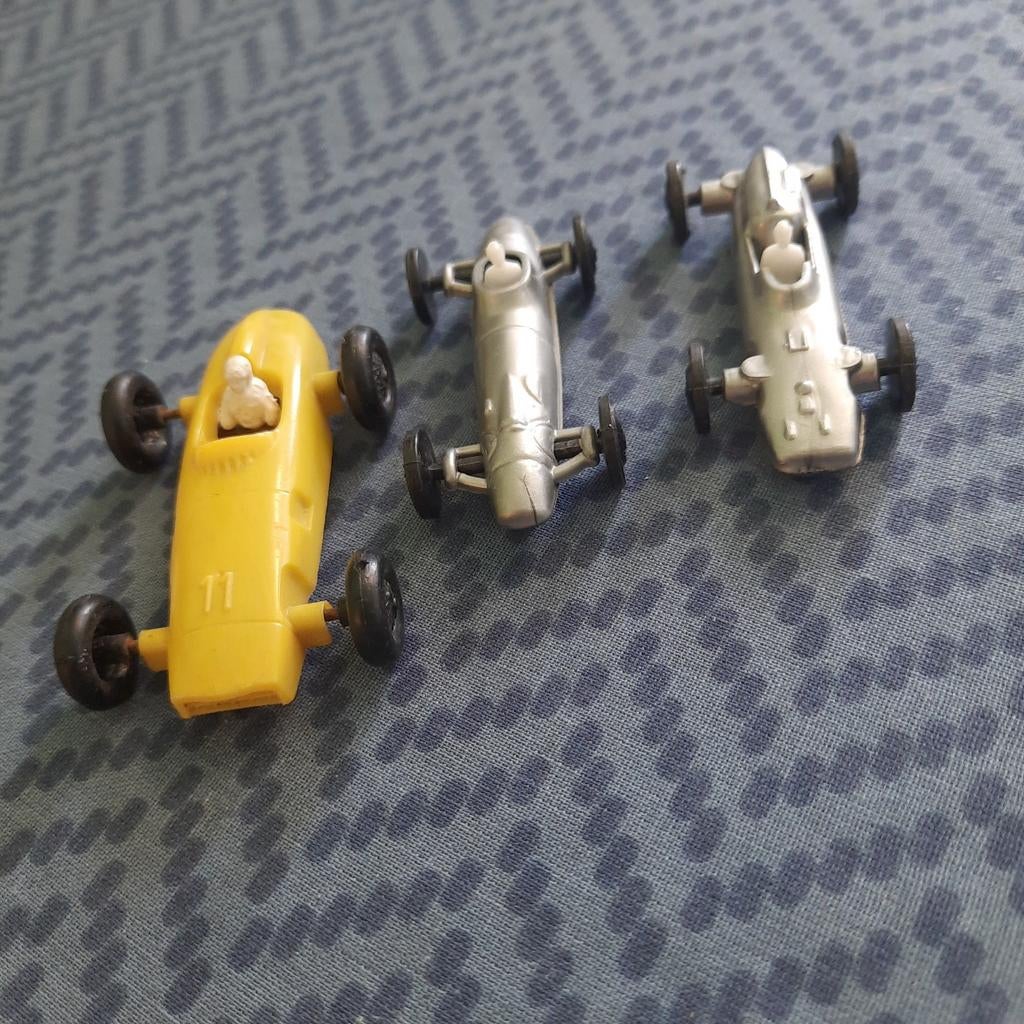 VINTAGE SET 3 RACEWAGENS*PLASTIC*1/87: MERCEDES,COOPER,FERGU, Ophalen, Zo goed als nieuw, Auto, Overige merken