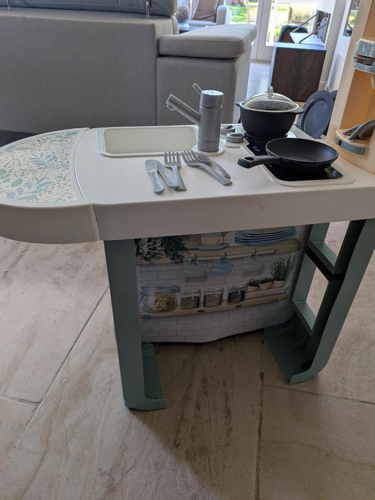 Cuisine à jouets, Enlèvement