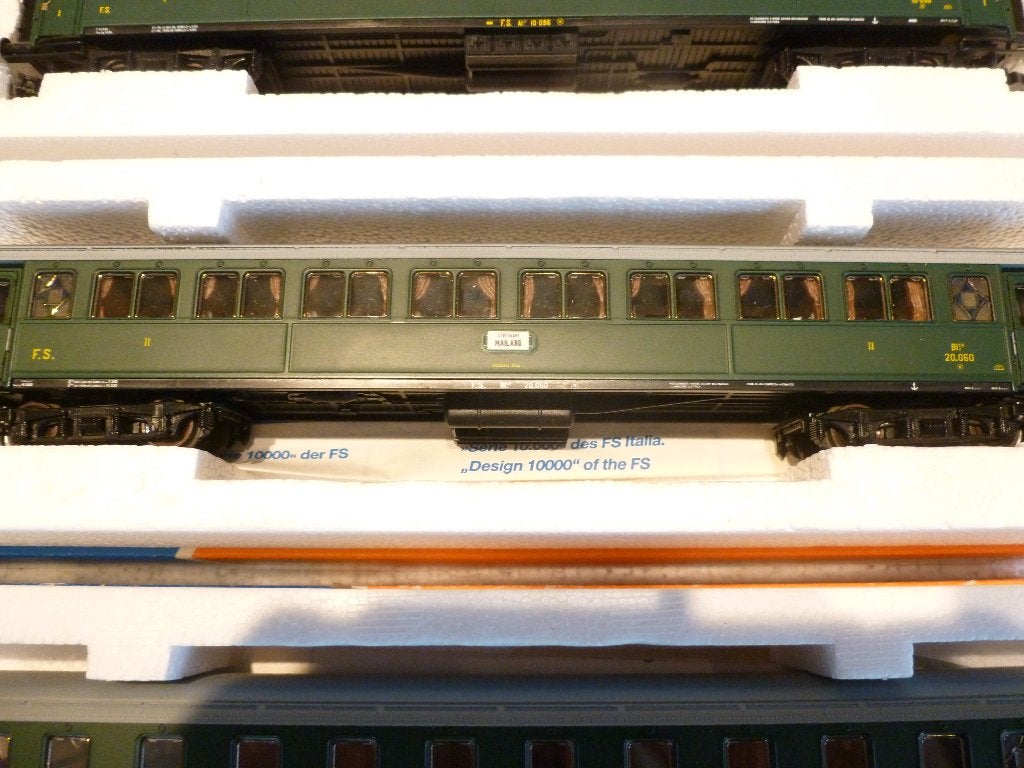 TRAINS HO, Enlèvement ou Envoi, Wagon, Comme neuf, Roco
