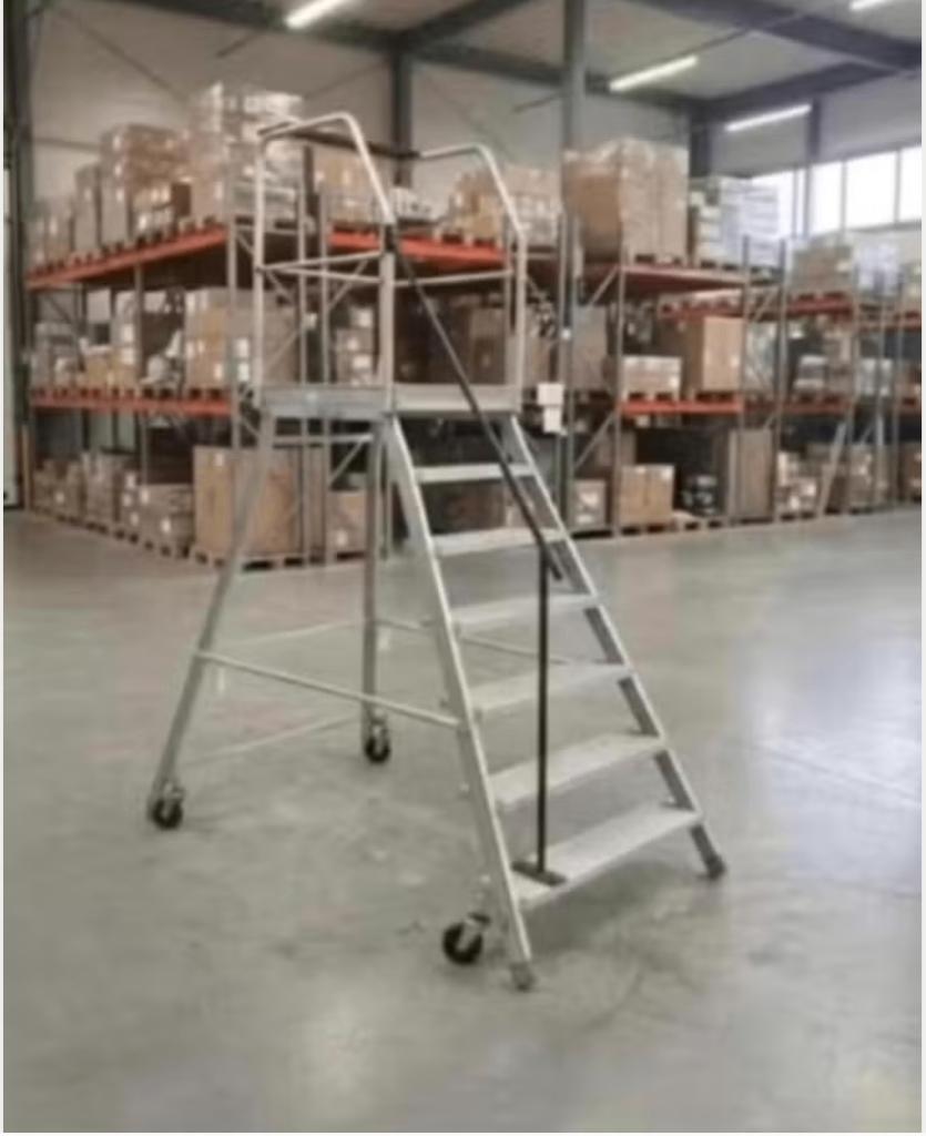 Professionele Platformtrap – Werkhoogte 1,70m, Ophalen, Gebruikt, Trap
