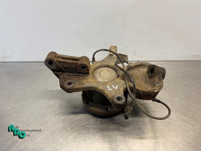 Fusee rechts-voor van een Volkswagen Crafter (Crafter 06-), Gebruikt, -, Volkswagen, -