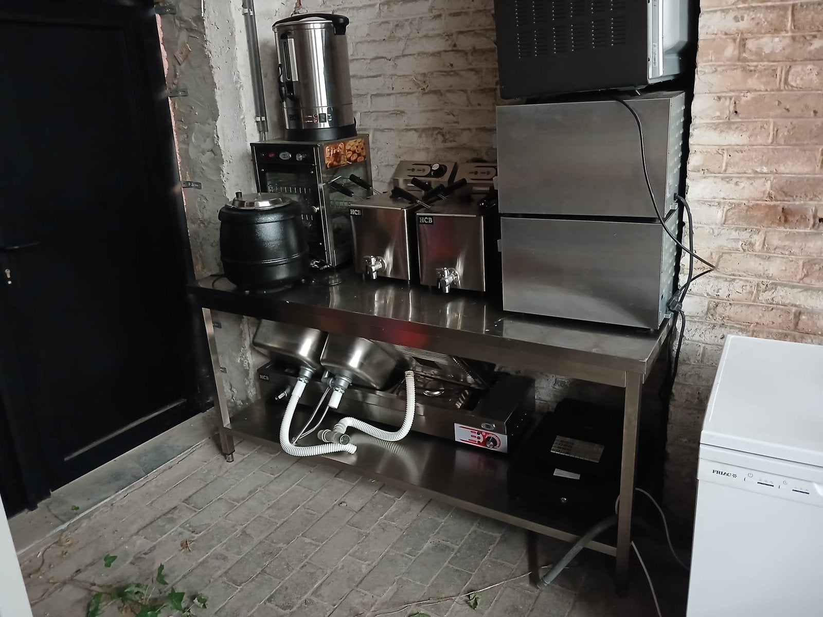 RVS Horecatafel met diverse kleinschalige horeca-apparatuur, Enlèvement ou Envoi