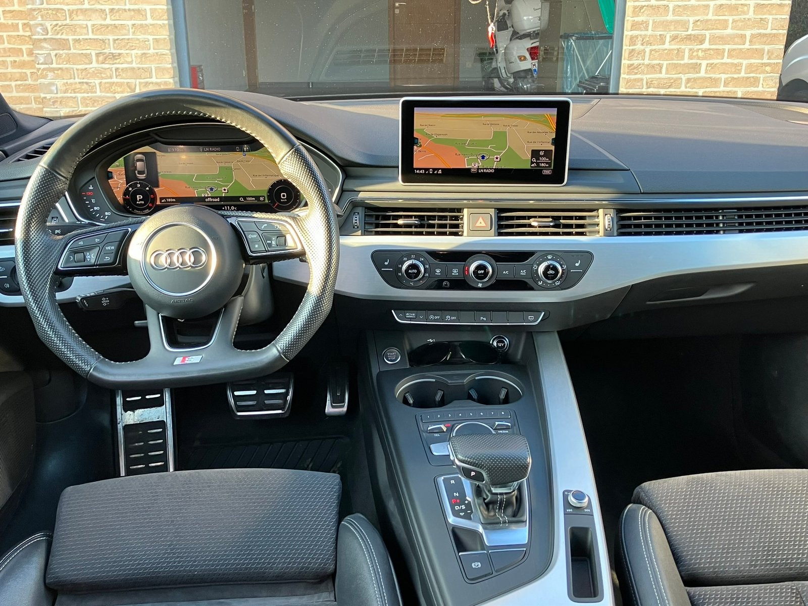 Audi A5 S-lijn, Automaat, 4 cilinders, Leder en Stof, Diesel