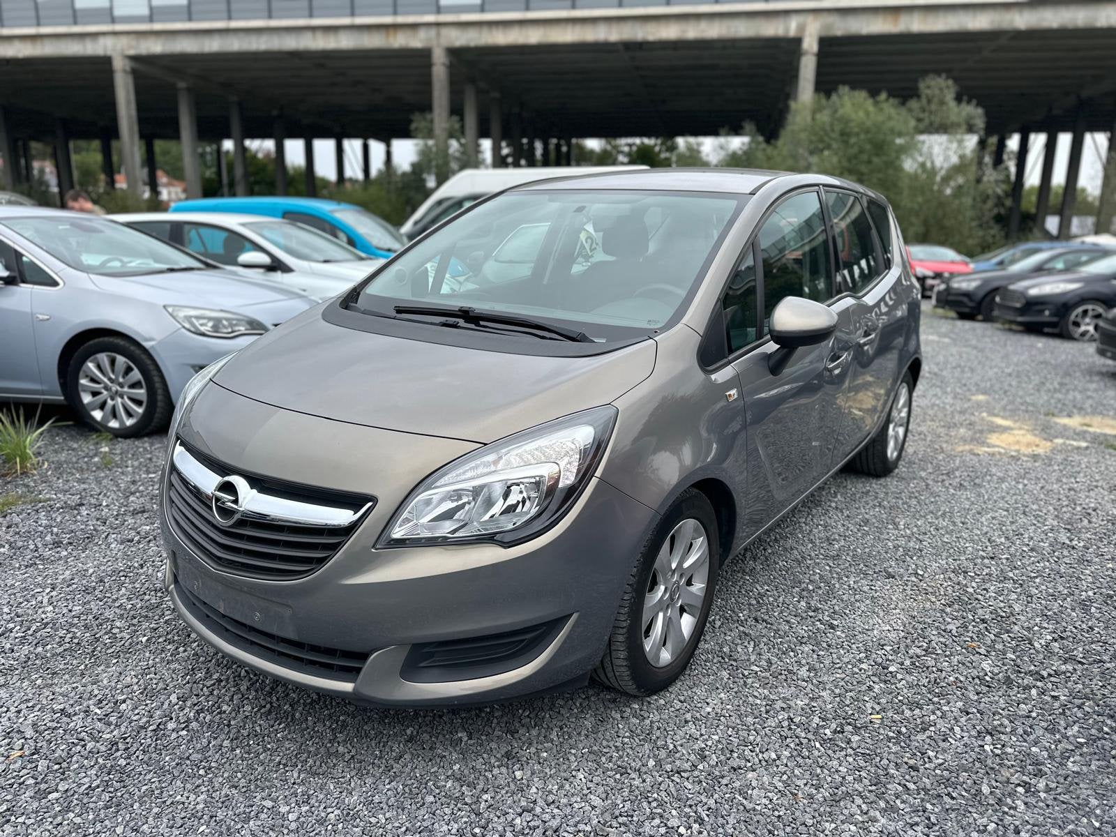 OPEL MERIVA, Autos, Achat, https://public.car-pass.be/vhr/d17e02e2-aa5c-4af4-a0bc-3cccf87d0c6e, Entreprise, Boîte manuelle