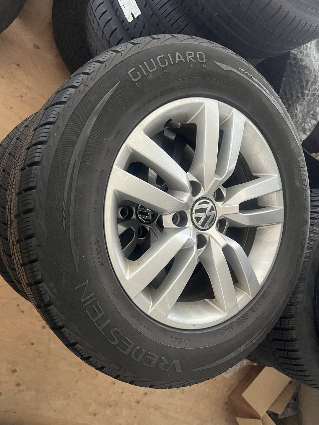 Volkswagen Tiguan LM Velgen + Vredestein Wintrac 215-65-16 9, Auto-onderdelen, Banden en Velgen, -, Banden en Velgen, Gebruikt