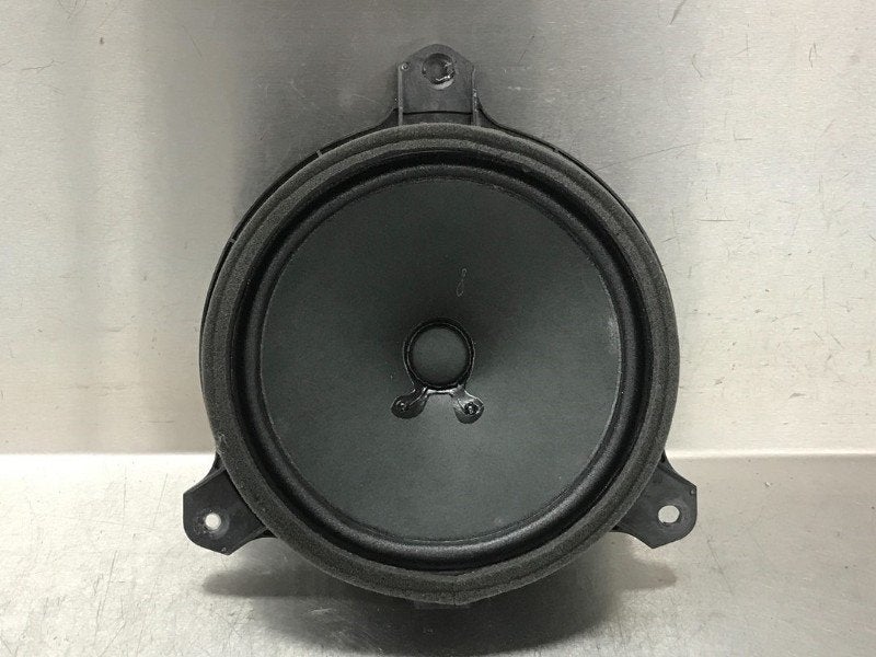 HAUT PARLEUR / ENCEINTE Subaru Trezia (01-2011/-), Autos : Pièces & Accessoires, Utilisé, Subaru