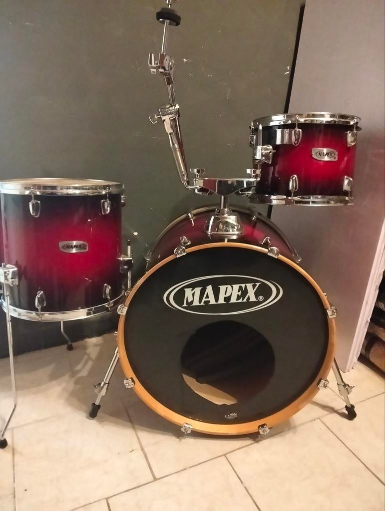 Batterie acoustique Mapex + accessoires, Musique & Instruments, Batteries & Percussions