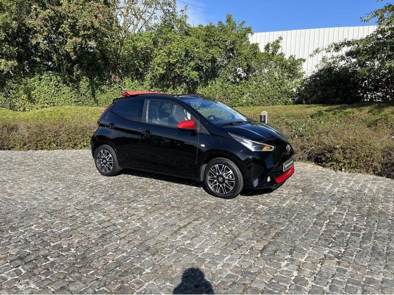 Toyota Aygo x-Red, Autos, Achat, 998 cm³, Euro 6, Noir