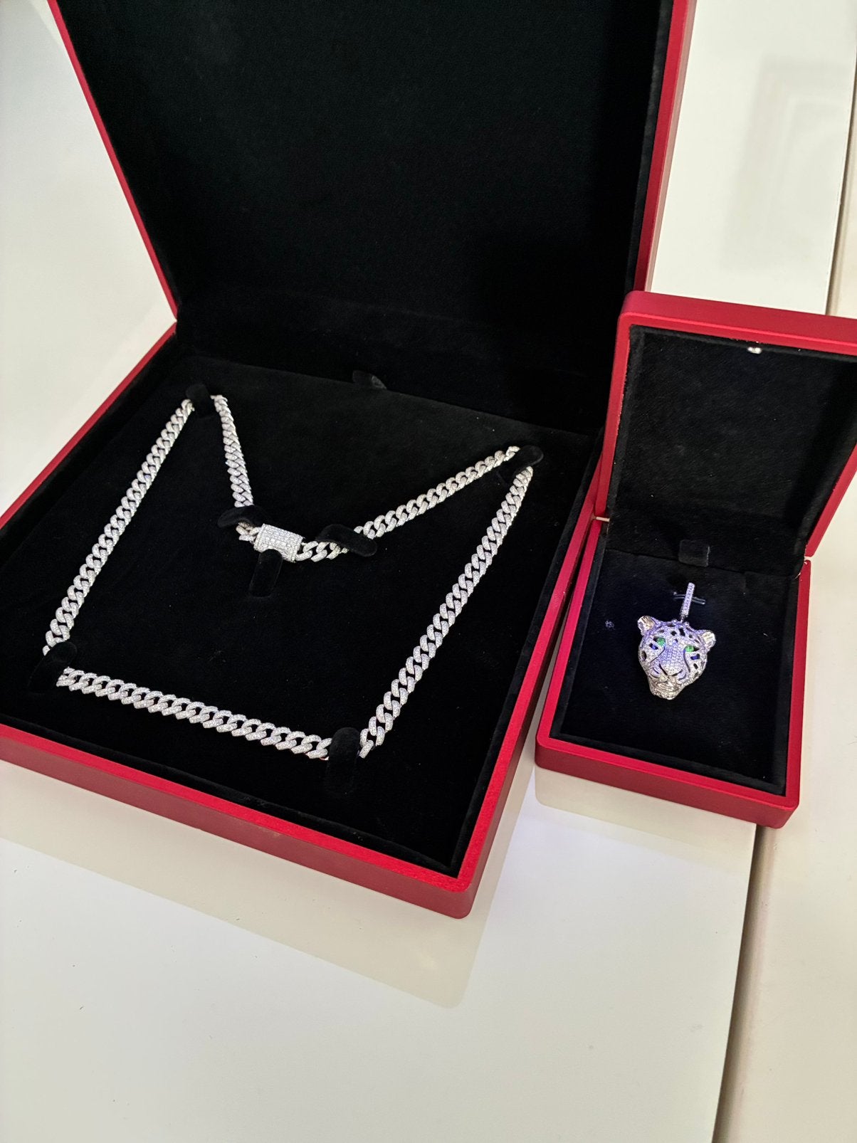Belle parure de bijoux en diamant., Bijoux, Sacs & Beauté, Neuf, Enlèvement ou Envoi, Or, Avec pierre précieuse