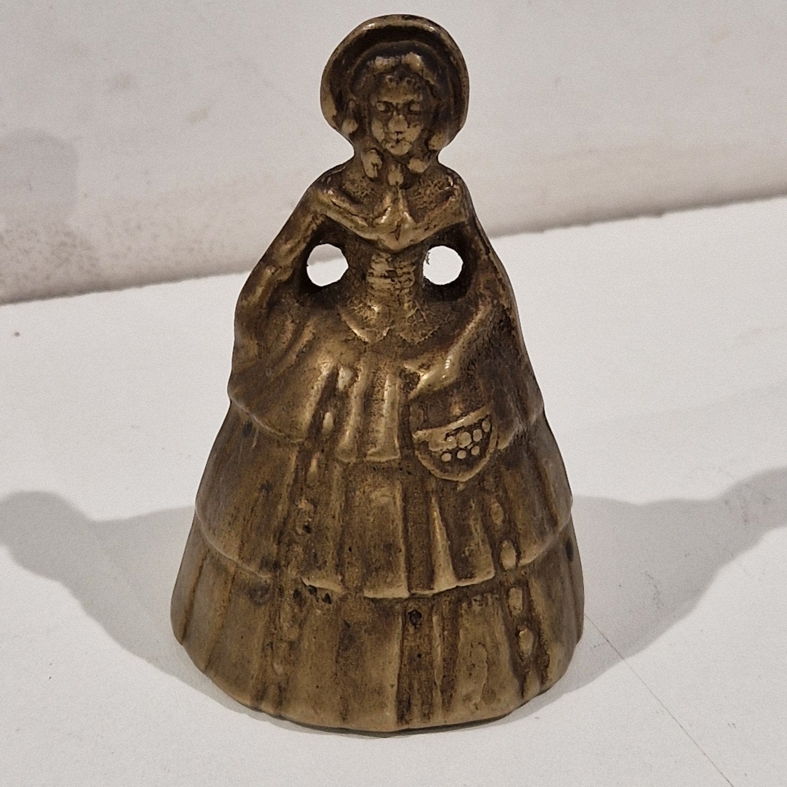 Antieke koperen messing bel in de vorm van een dame, Antiek en Kunst, Antiek | Brons en Koper, Ophalen of Verzenden, Koper