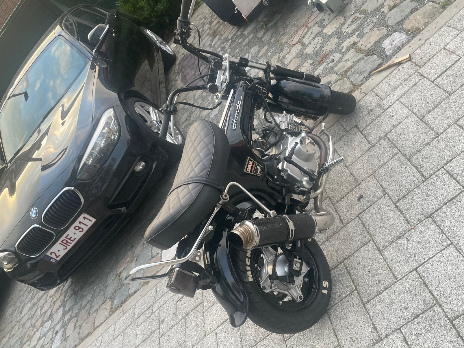 Honda dax skyteam, Enlèvement